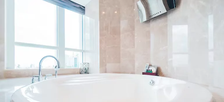 Bathroom Window Coverings in The Crossings, FL