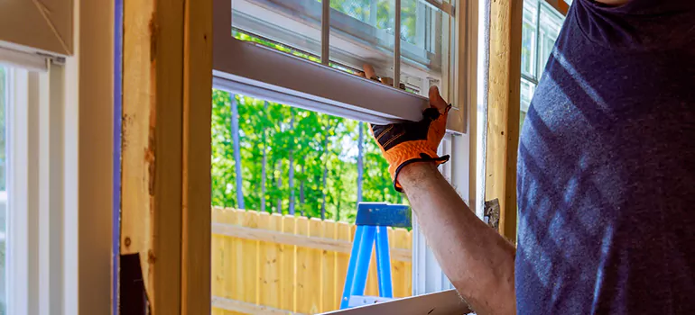 >Bay Window Curtain Rail Track in The Crossings, FL